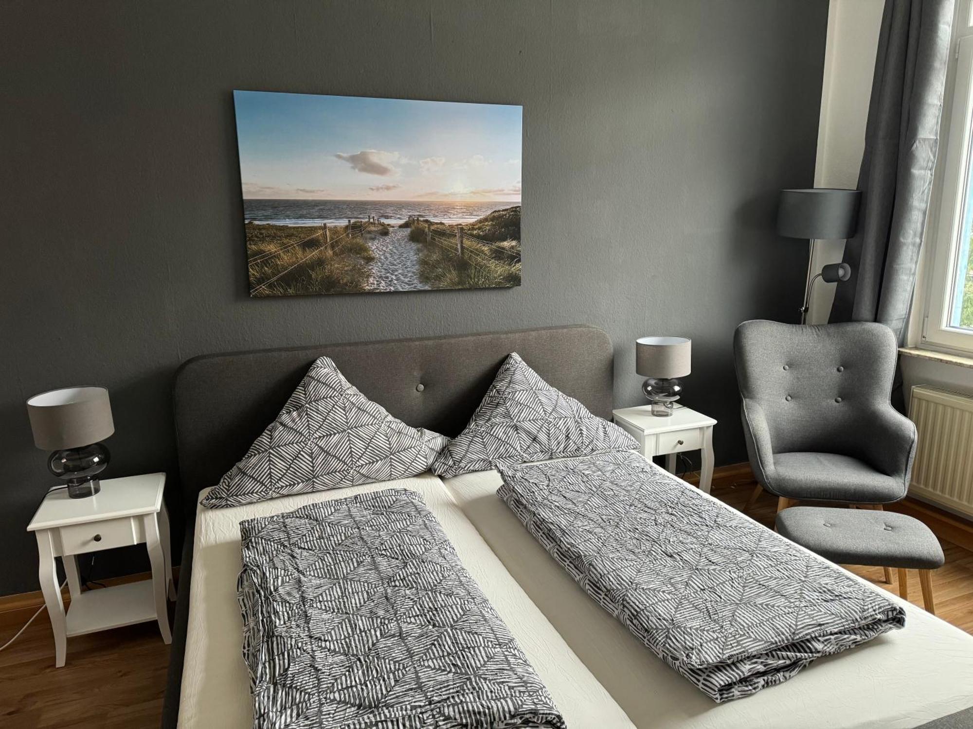 Rb City Apartments Emden Am Wall 2 エクステリア 写真